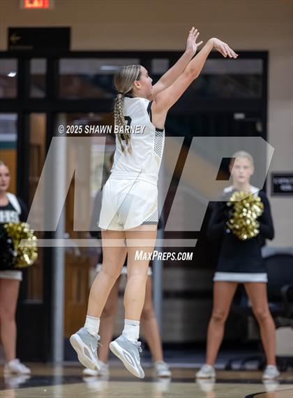 Thumbnail 2 in Indianapolis Bishop Chatard @ Noblesville photogallery.