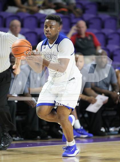 Thumbnail 3 in Archbishop Molloy vs. John Marshall (City of Palms Classic) photogallery.