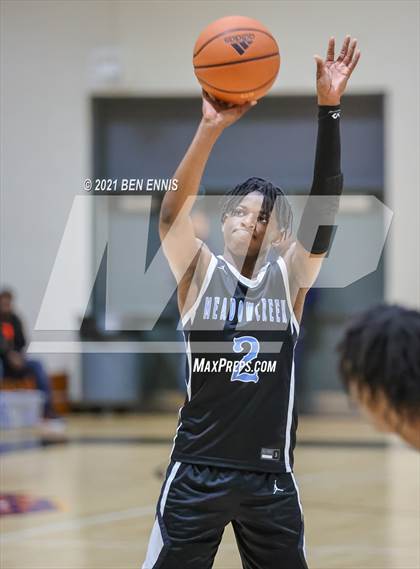 Thumbnail 2 in Sandy Creek vs Meadowcreek (Holiday Hoopsgiving Tournament) photogallery.