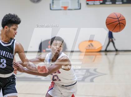 Thumbnail 2 in Sandy Creek vs Meadowcreek (Holiday Hoopsgiving Tournament) photogallery.
