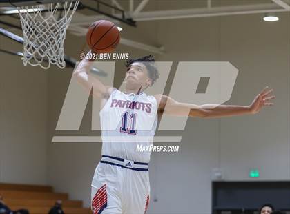 Thumbnail 2 in Sandy Creek vs Meadowcreek (Holiday Hoopsgiving Tournament) photogallery.