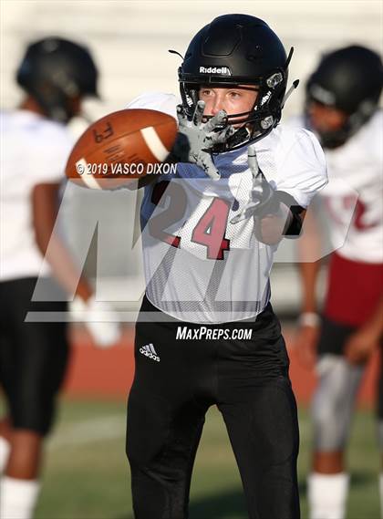 Thumbnail 1 in FR: Red Mountain @ Westview photogallery.