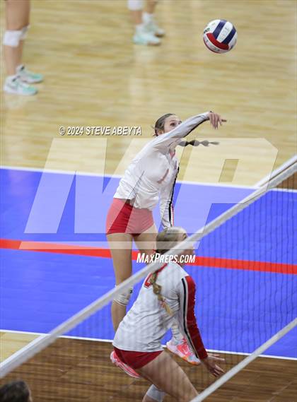 Thumbnail 3 in Gunnison vs. Centauri (CHSAA 3A 1st Round) photogallery.