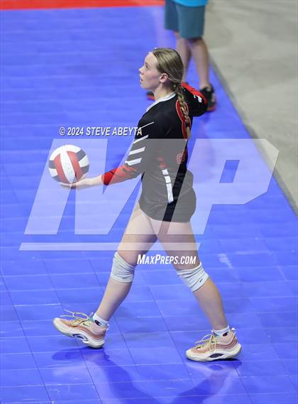 Thumbnail 2 in Gunnison vs. Centauri (CHSAA 3A 1st Round) photogallery.