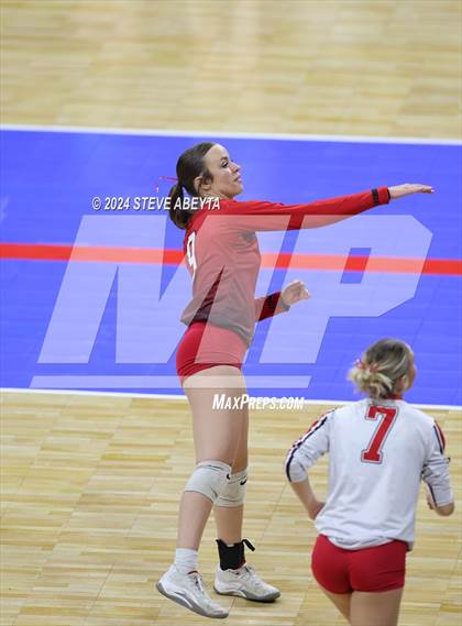 Thumbnail 3 in Gunnison vs. Centauri (CHSAA 3A 1st Round) photogallery.