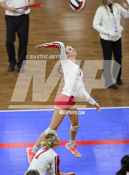 Thumbnail 2 in Gunnison vs. Centauri (CHSAA 3A 1st Round) photogallery.