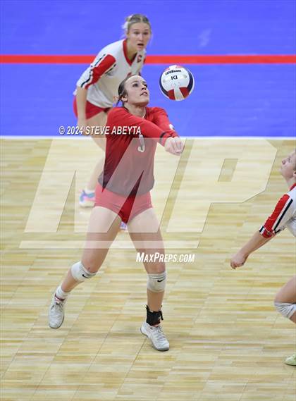 Thumbnail 3 in Gunnison vs. Centauri (CHSAA 3A 1st Round) photogallery.