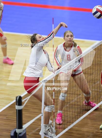 Thumbnail 2 in Gunnison vs. Centauri (CHSAA 3A 1st Round) photogallery.