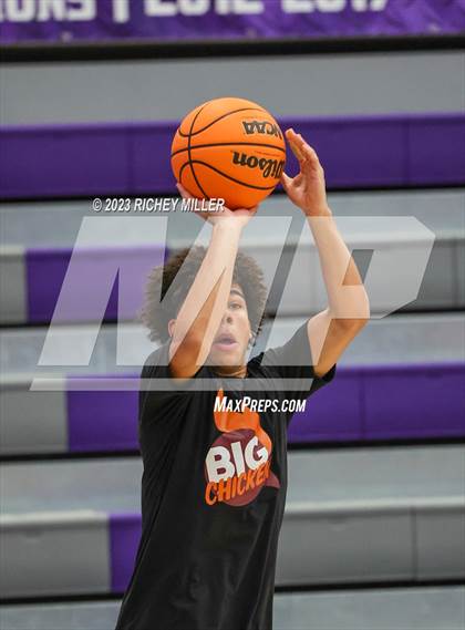 Thumbnail 1 in Owasso vs. Fayetteville (Hoopin on the Hill) photogallery.