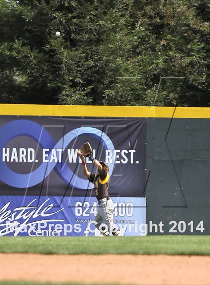 Thumbnail 1 in Golden West vs. Dinuba (CIF CS D3 Final) photogallery.