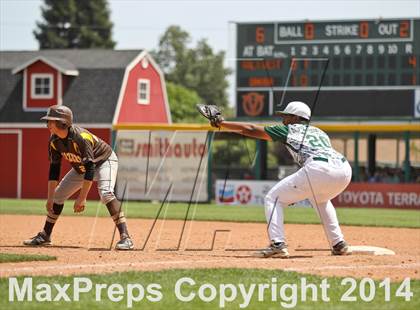 Thumbnail 1 in Golden West vs. Dinuba (CIF CS D3 Final) photogallery.