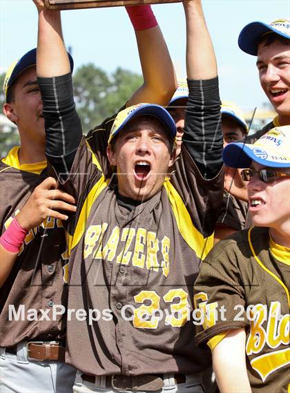 Thumbnail 3 in Golden West vs. Dinuba (CIF CS D3 Final) photogallery.