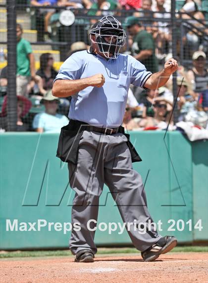 Thumbnail 1 in Golden West vs. Dinuba (CIF CS D3 Final) photogallery.