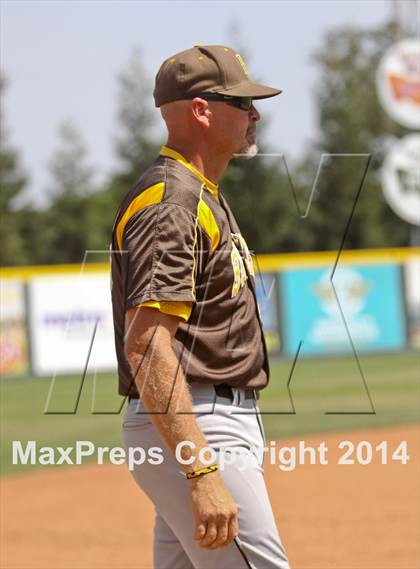 Thumbnail 3 in Golden West vs. Dinuba (CIF CS D3 Final) photogallery.