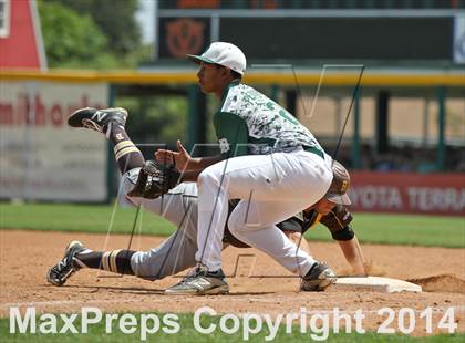 Thumbnail 2 in Golden West vs. Dinuba (CIF CS D3 Final) photogallery.