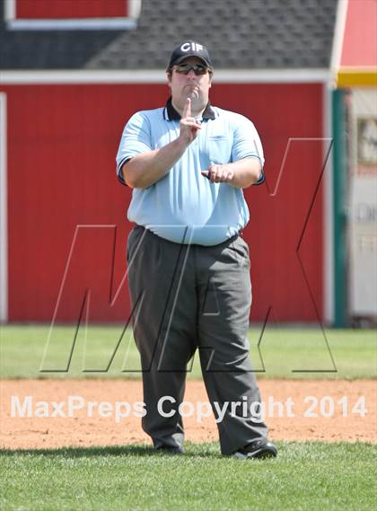 Thumbnail 1 in Golden West vs. Dinuba (CIF CS D3 Final) photogallery.