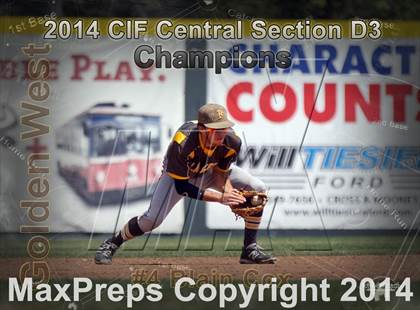 Thumbnail 3 in Golden West vs. Dinuba (CIF CS D3 Final) photogallery.