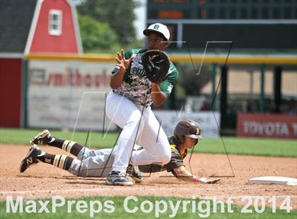 Thumbnail 3 in Golden West vs. Dinuba (CIF CS D3 Final) photogallery.