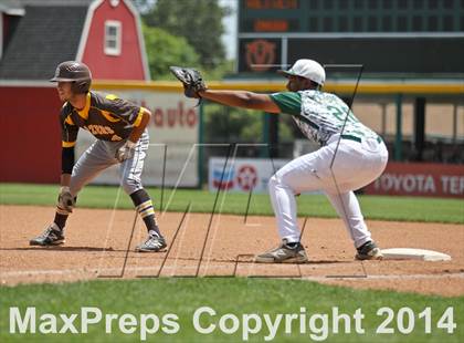 Thumbnail 3 in Golden West vs. Dinuba (CIF CS D3 Final) photogallery.