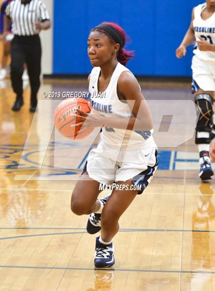 Thumbnail 1 in A.J. Ellender @ Ursuline Academy photogallery.