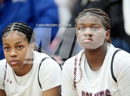 Thumbnail 2 in Ryan vs Mansfield Timberview (UIL 5A Basketball Regional Quarterfinals) photogallery.