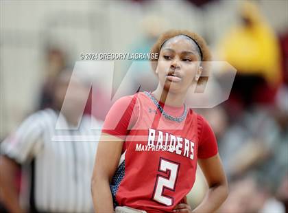 Thumbnail 2 in Ryan vs Mansfield Timberview (UIL 5A Basketball Regional Quarterfinals) photogallery.