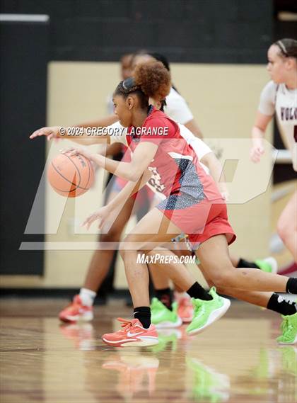 Thumbnail 2 in Ryan vs Mansfield Timberview (UIL 5A Basketball Regional Quarterfinals) photogallery.