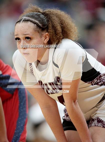 Thumbnail 2 in Ryan vs Mansfield Timberview (UIL 5A Basketball Regional Quarterfinals) photogallery.