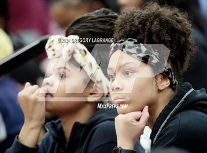 Thumbnail 2 in Ryan vs Mansfield Timberview (UIL 5A Basketball Regional Quarterfinals) photogallery.