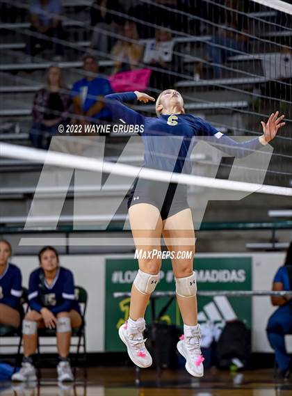 Thumbnail 3 in Tatum vs. New Diana (UIL 3A Bi-District) photogallery.