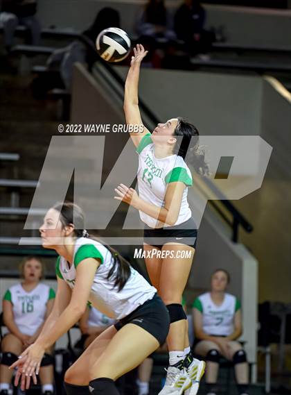 Thumbnail 3 in Tatum vs. New Diana (UIL 3A Bi-District) photogallery.