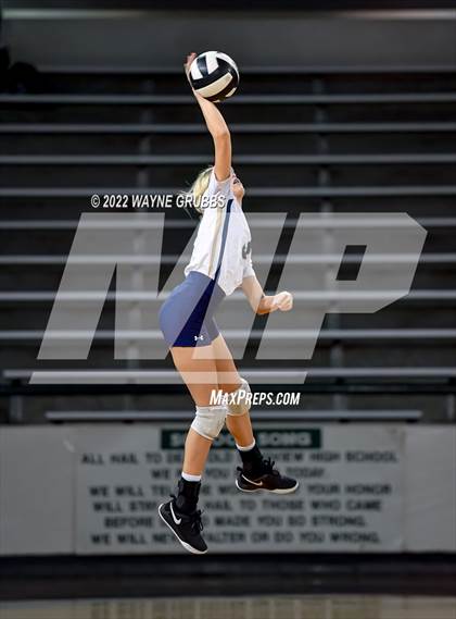 Thumbnail 1 in Tatum vs. New Diana (UIL 3A Bi-District) photogallery.