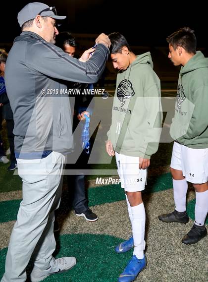 Thumbnail 3 in Jefferson vs. South East (CIF LACS Division II Final) photogallery.