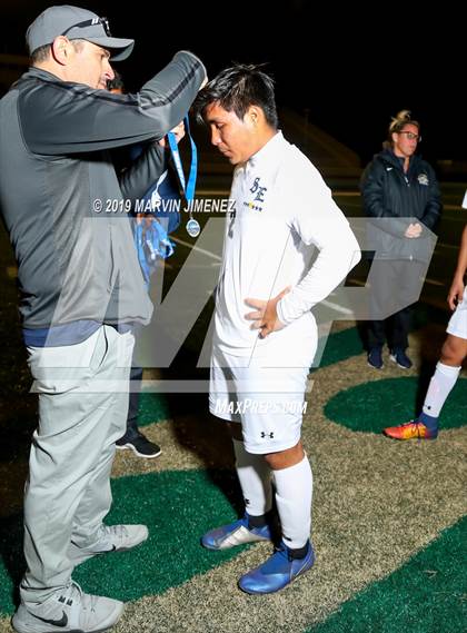 Thumbnail 1 in Jefferson vs. South East (CIF LACS Division II Final) photogallery.