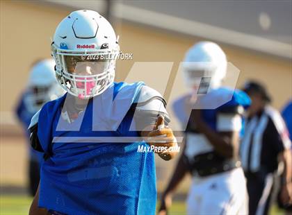 Thumbnail 3 in Grand Saline vs Daingerfield photogallery.