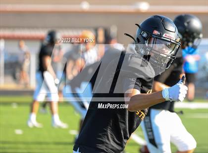 Thumbnail 3 in Grand Saline vs Daingerfield photogallery.