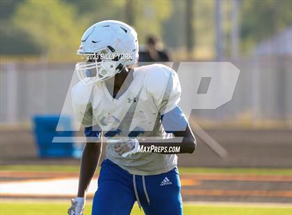 Thumbnail 1 in Grand Saline vs Daingerfield photogallery.