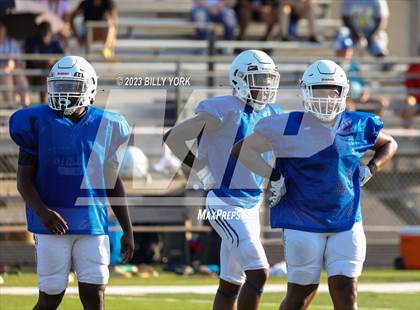 Thumbnail 2 in Grand Saline vs Daingerfield photogallery.