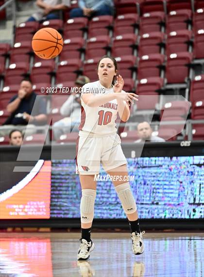 Thumbnail 1 in Farmington vs Mena (AAA 4A-North Regional first round) photogallery.