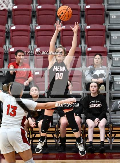 Thumbnail 3 in Farmington vs Mena (AAA 4A-North Regional first round) photogallery.