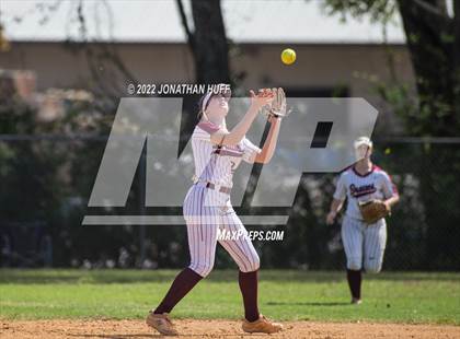 Thumbnail 1 in Lake Gibson vs Columbia (Raider Invitational) photogallery.