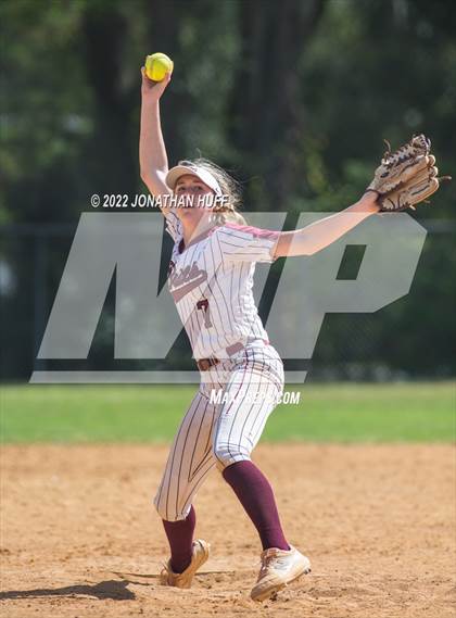 Thumbnail 2 in Lake Gibson vs Columbia (Raider Invitational) photogallery.