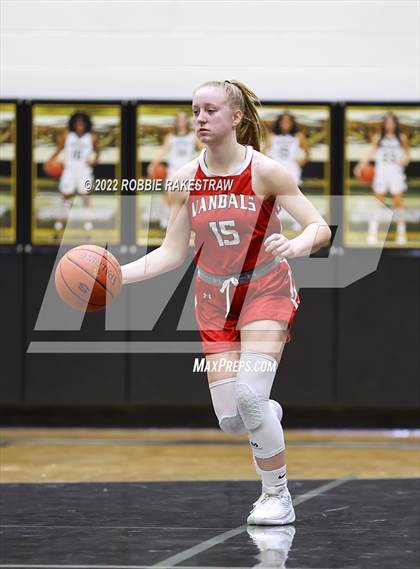 Thumbnail 2 in Sunnyvale vs. Van (UIL 4A Bi-District) photogallery.