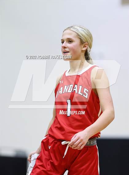 Thumbnail 2 in Sunnyvale vs. Van (UIL 4A Bi-District) photogallery.