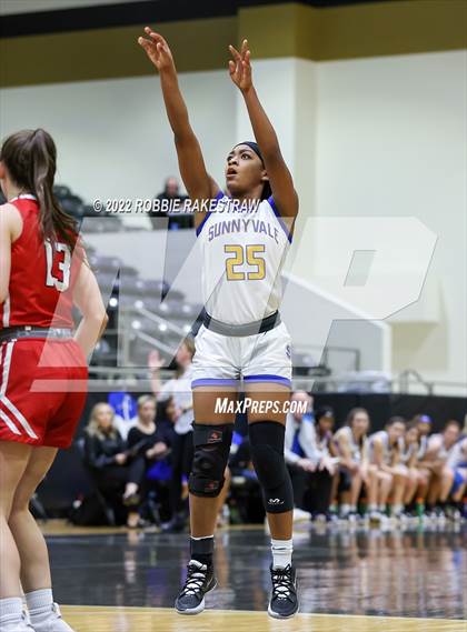 Thumbnail 1 in Sunnyvale vs. Van (UIL 4A Bi-District) photogallery.