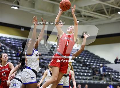 Thumbnail 3 in Sunnyvale vs. Van (UIL 4A Bi-District) photogallery.