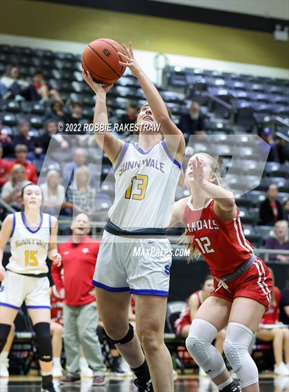 Thumbnail 2 in Sunnyvale vs. Van (UIL 4A Bi-District) photogallery.