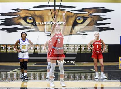 Thumbnail 2 in Sunnyvale vs. Van (UIL 4A Bi-District) photogallery.
