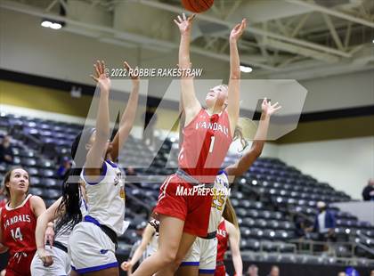 Thumbnail 1 in Sunnyvale vs. Van (UIL 4A Bi-District) photogallery.