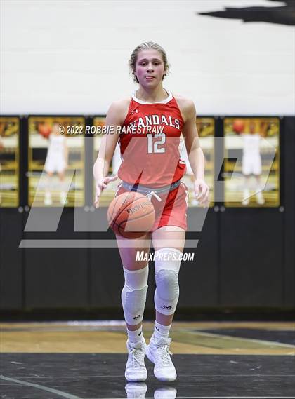 Thumbnail 2 in Sunnyvale vs. Van (UIL 4A Bi-District) photogallery.